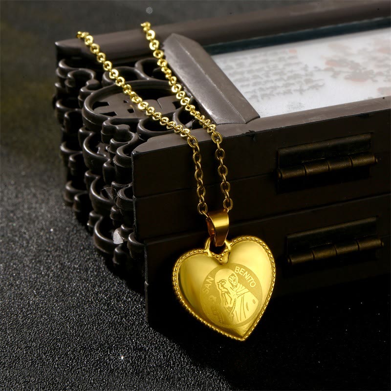 Collar Corazón Medalla Clásica de San Benito