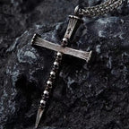 Collar con Colgante de Calavera y Cruz de Acero de Titanio