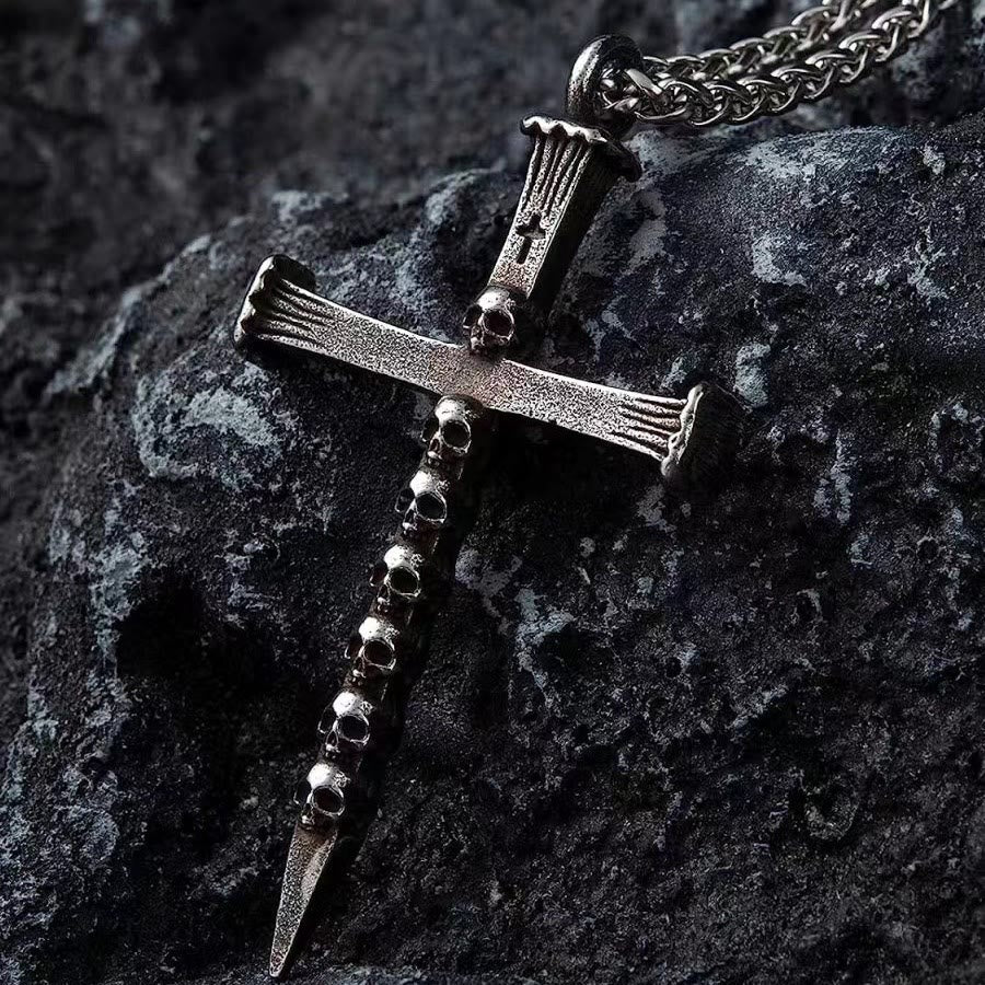 Collar con Colgante de Calavera y Cruz de Acero de Titanio