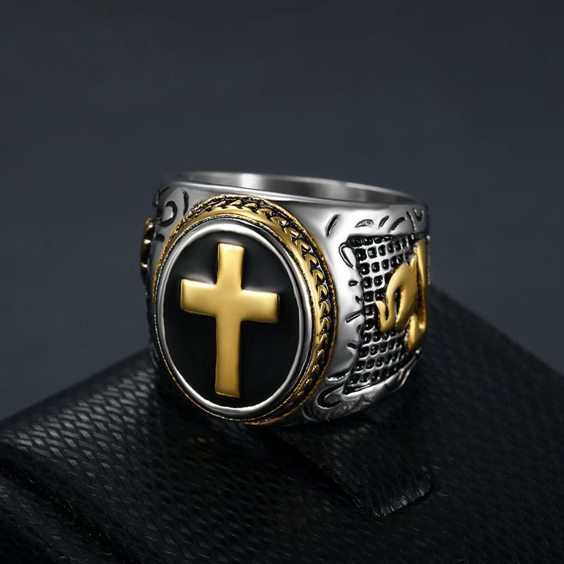 Bague religieuse rétro en titane "Main de Dieu"