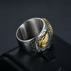 Bague religieuse rétro en titane "Main de Dieu"