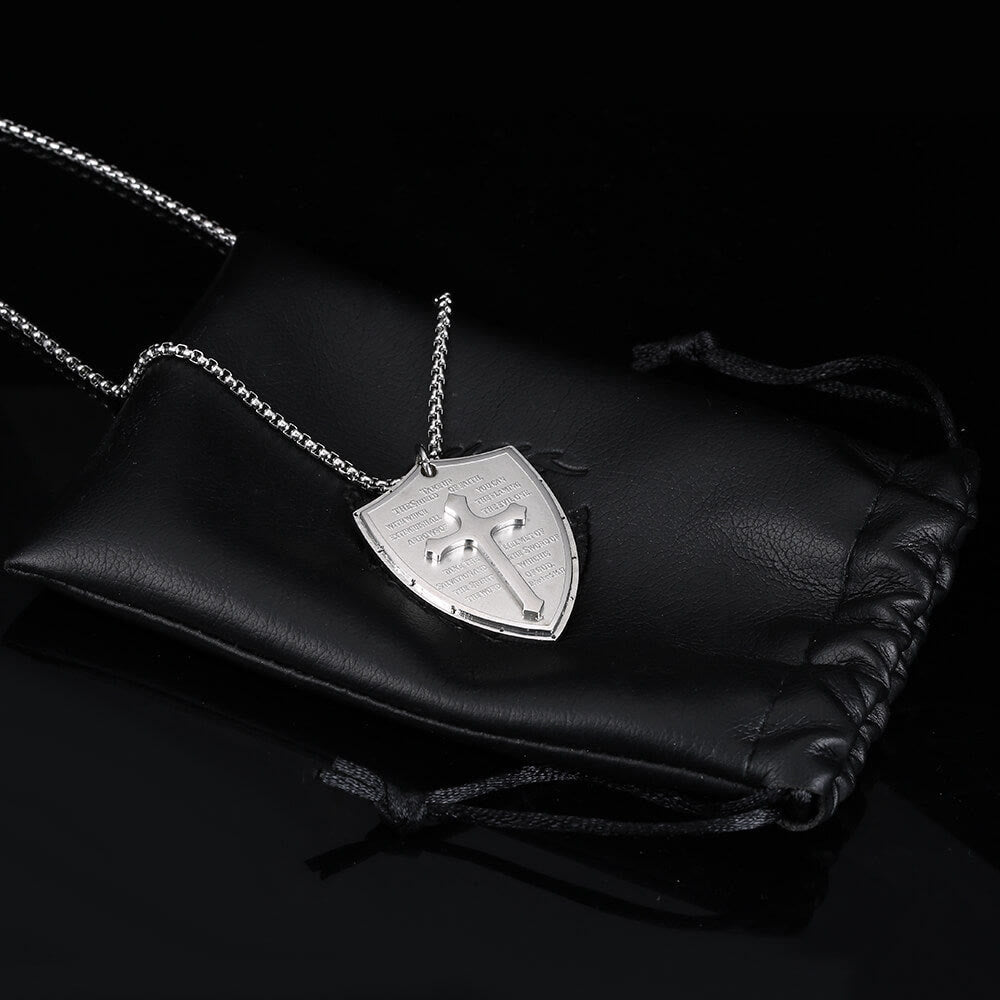 Collier pendentif bouclier croix en acier inoxydable avec la prière du Seigneur