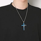Collier pendentif de prière en forme de crucifix en acier inoxydable