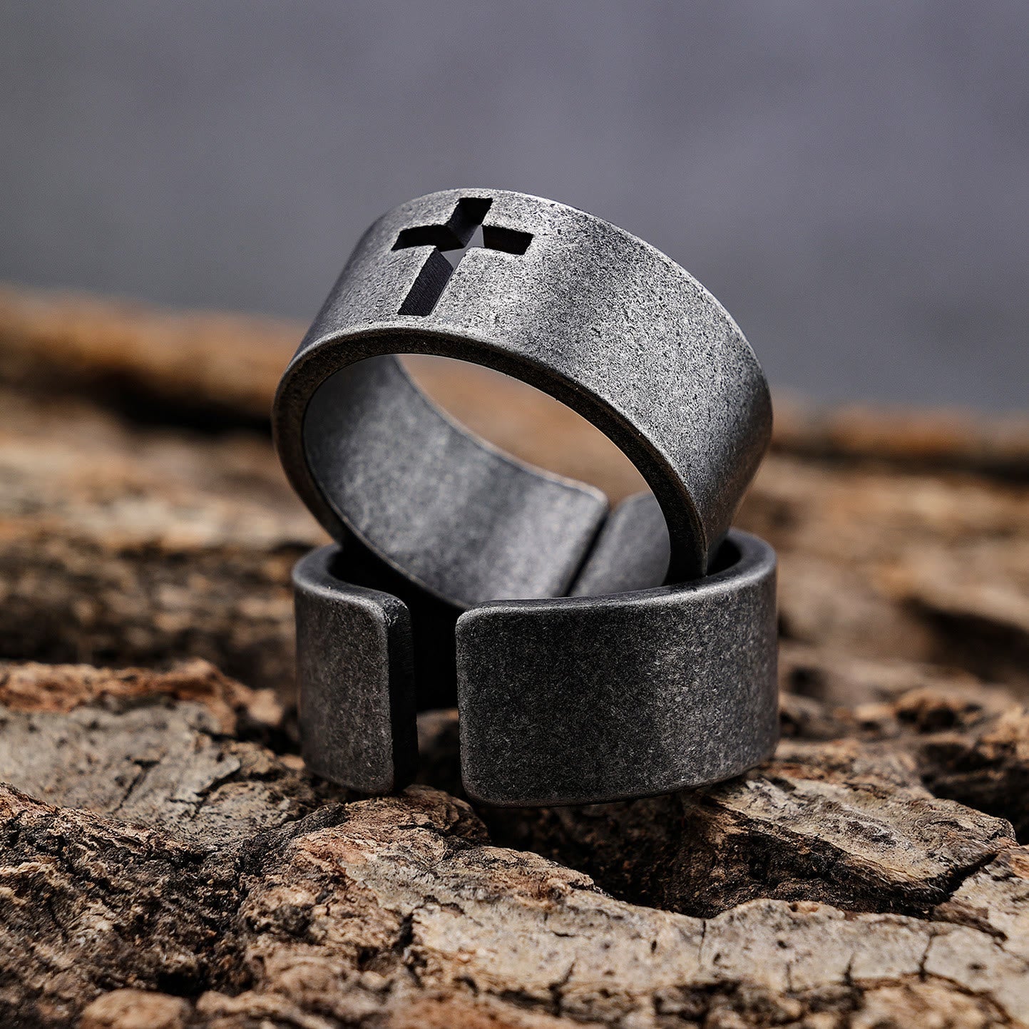Bague croix punk antique en acier inoxydable
