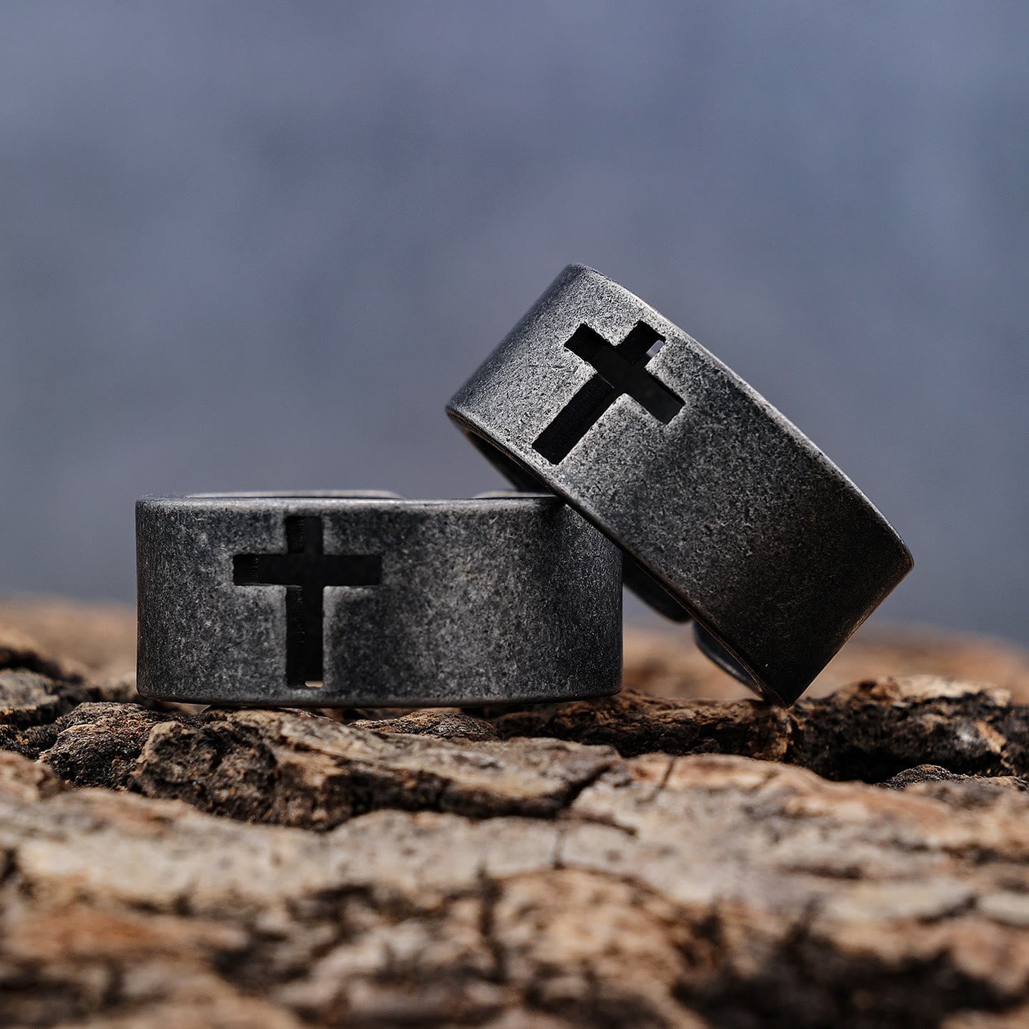 Bague croix punk antique en acier inoxydable