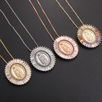 Collier pendentif amulette Vierge de Guadalupe en zircone