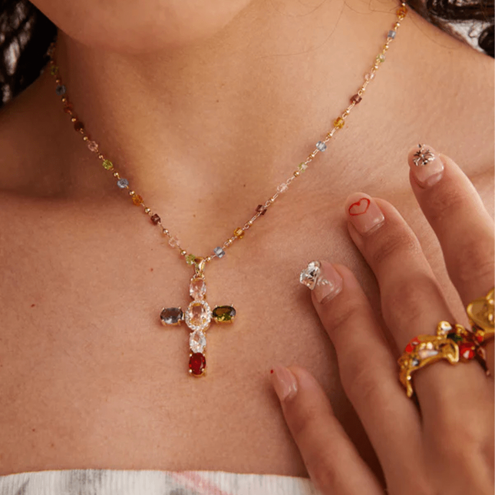 Collar con colgante en forma de cruz con 12 piedras preciosas bíblicas