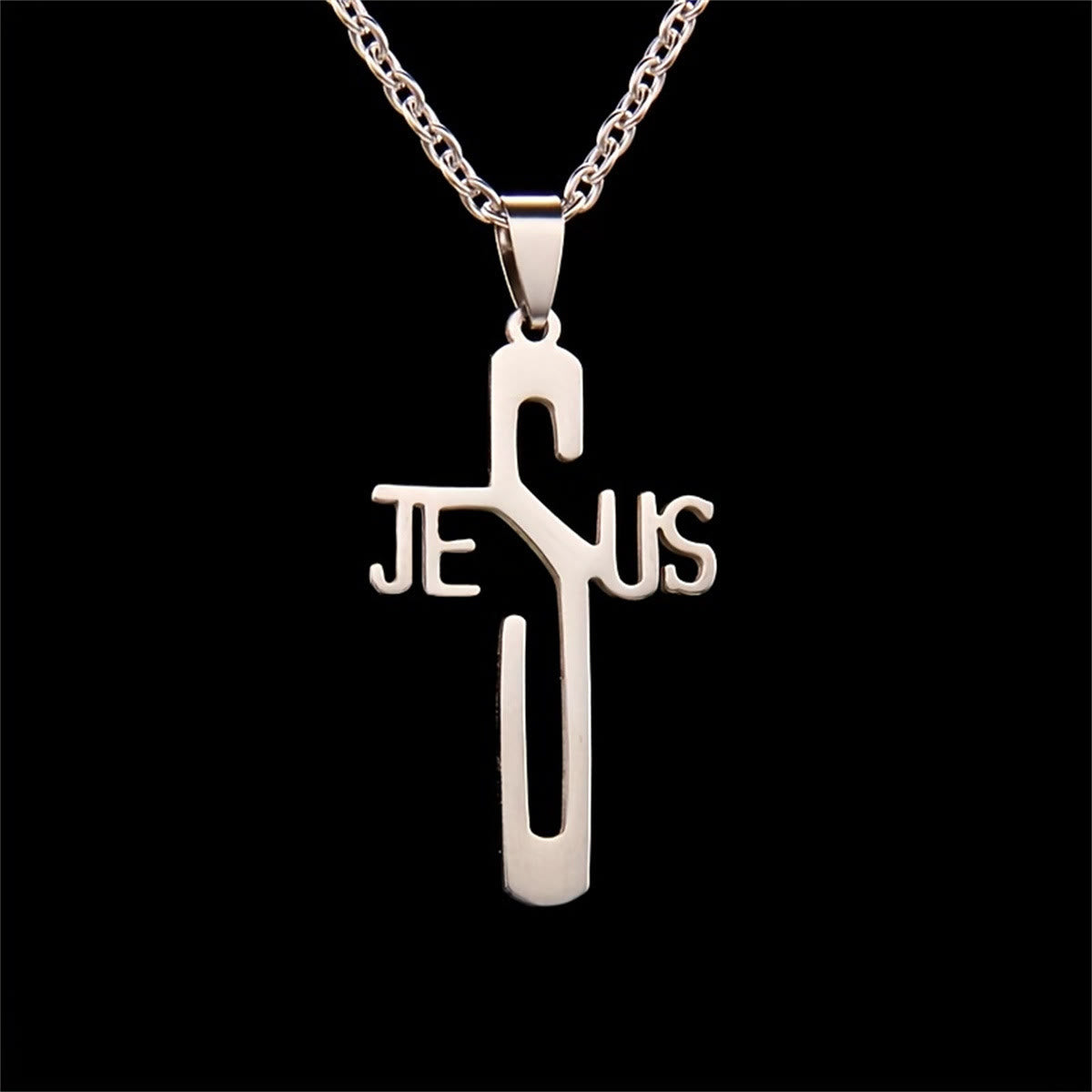 Collier en acier inoxydable avec croix de Jésus-Christ
