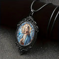 Collier pendentif en verre ovale Jésus en dentelle rétro