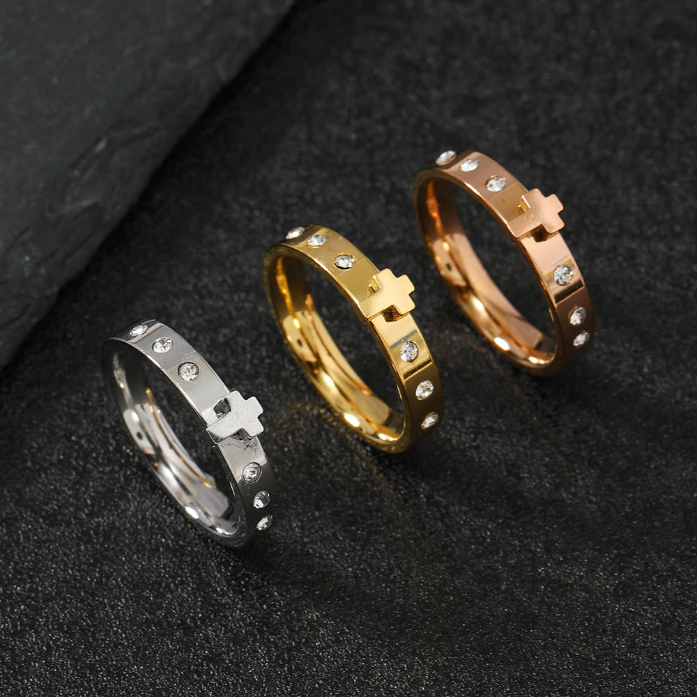 Anillo de acero inoxidable tridimensional cruzado de color inalterable