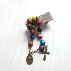 Pulsera de Madera Colores Antiguos con San Benito y Crucifijo
