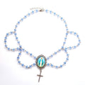 Pendentif en verre Vierge Miraculeuse avec chaîne ras du cou en cristal bleu