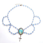 Pendentif en verre Vierge Miraculeuse avec chaîne ras du cou en cristal bleu