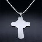 Collar con Cruz de Vid, Halo Eucarístico y Elementos Múltiples