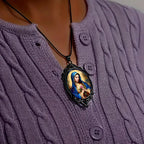 Collier Vierge de Guadalupe, style gothique vintage, avec bordure