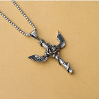 Collier en titane avec pendentif croix rose et ailes style rétro