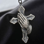 Collier Pendentif Croix Mains Priantes Style Classique en Titane