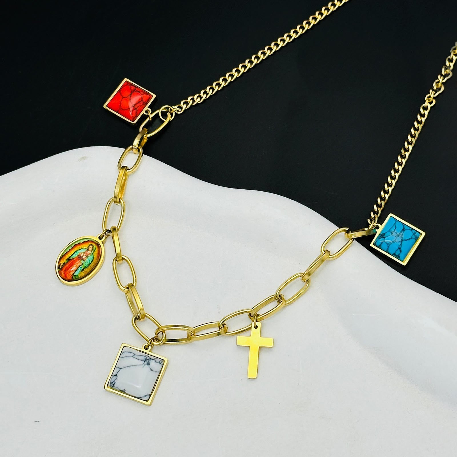 Collier ras du cou Croix Turquoise Notre-Dame de Guadalupe style décontracté