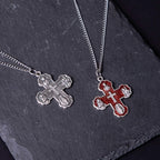 Collier pendentif Croix quatre voies cinq-en-un Carmélite de style classique en alliage