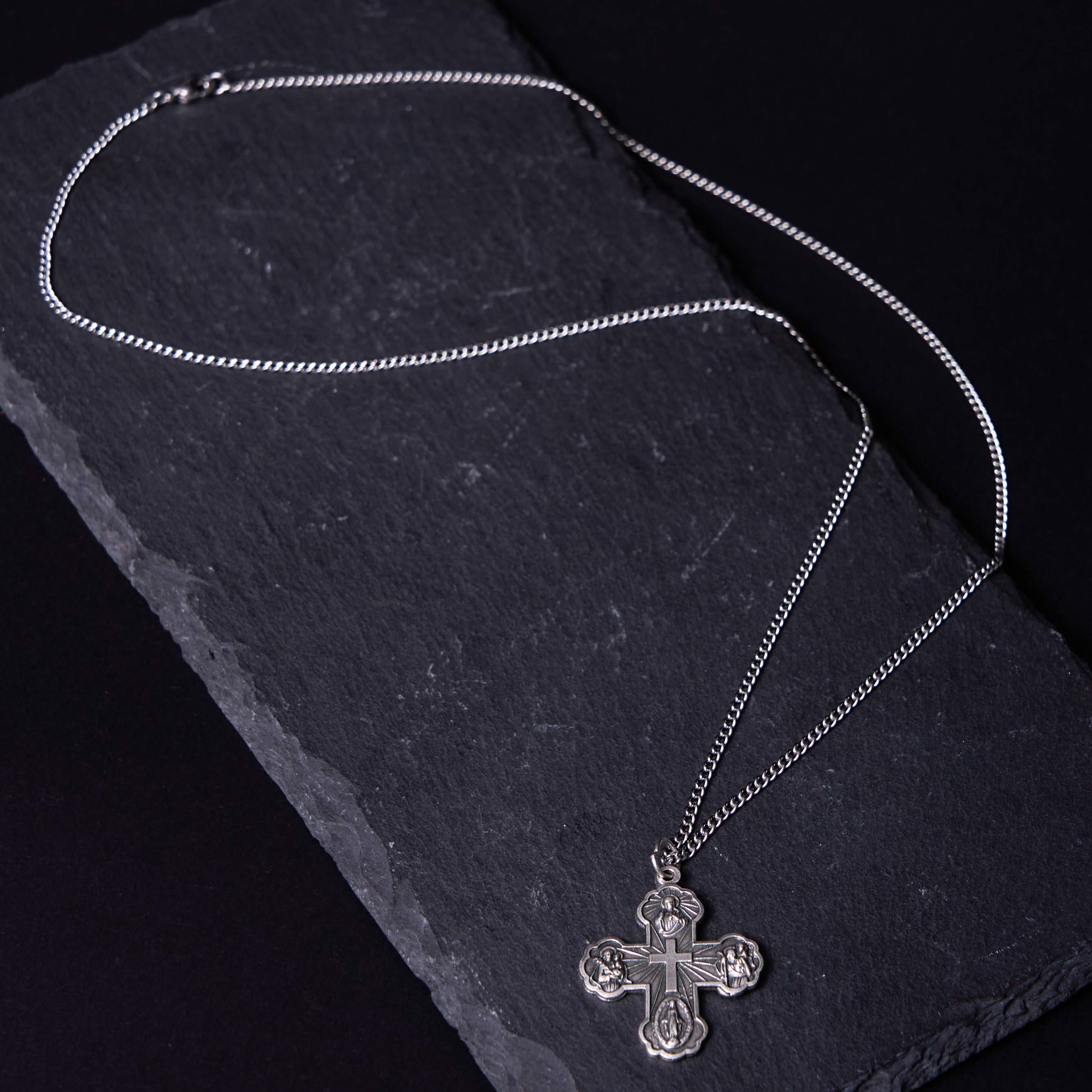 Collier pendentif Croix quatre voies cinq-en-un Carmélite de style classique en alliage