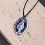 Collier pendentif de la Médaille Miraculeuse de Notre-Dame, style classique