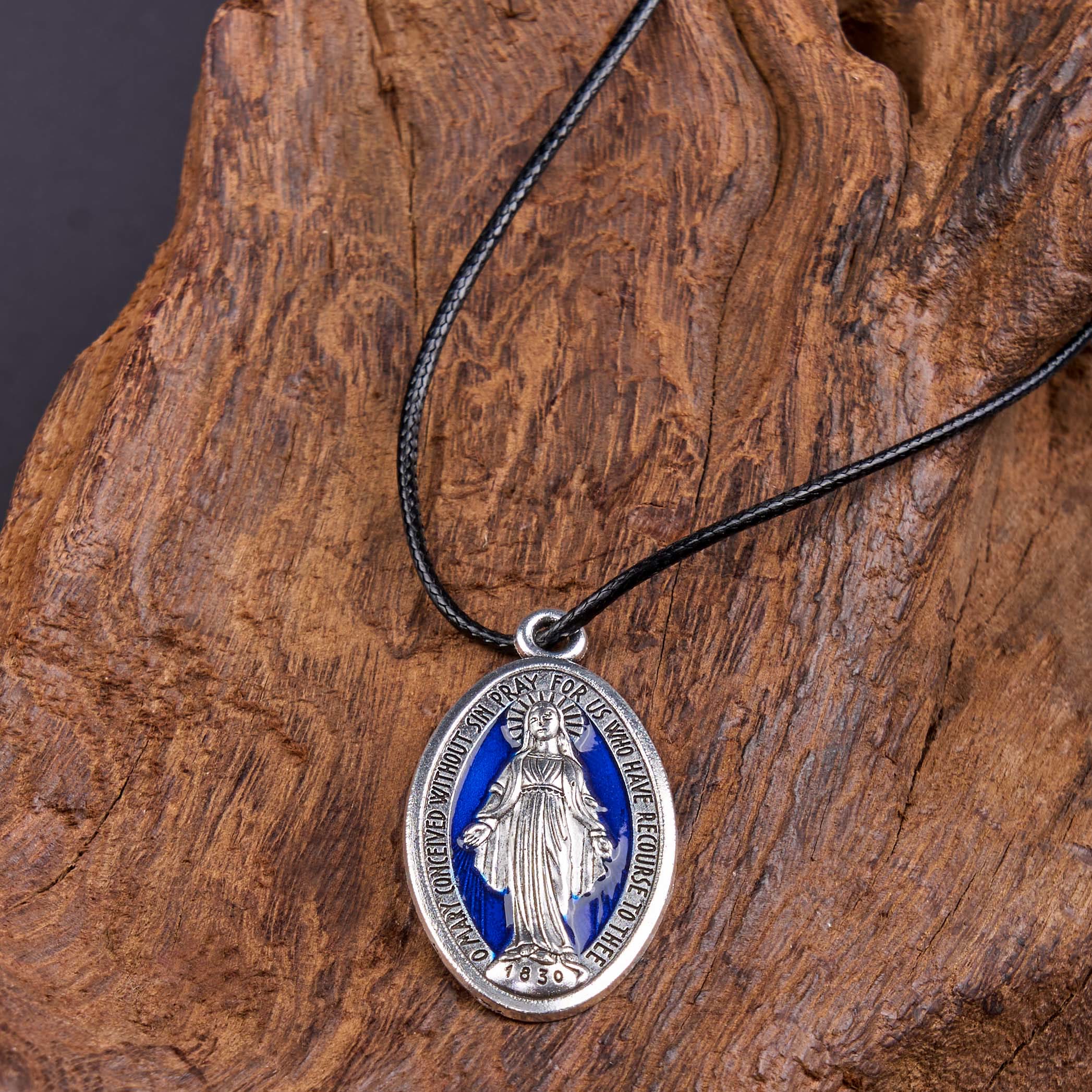 Collier pendentif de la Médaille Miraculeuse de Notre-Dame, style classique