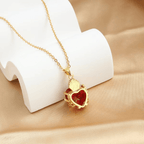 Collier Pendentif Cœur Sacré de Jésus en Pierres Précieuses Rouges Style Moderne