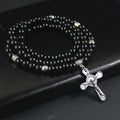 Collar con colgante de cuentas de gálgola negras, estilo retro noble, con crucifijo