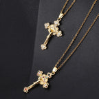Collier pendentif crucifix style pastoral frais avec pierres précieuses colorées bibliques