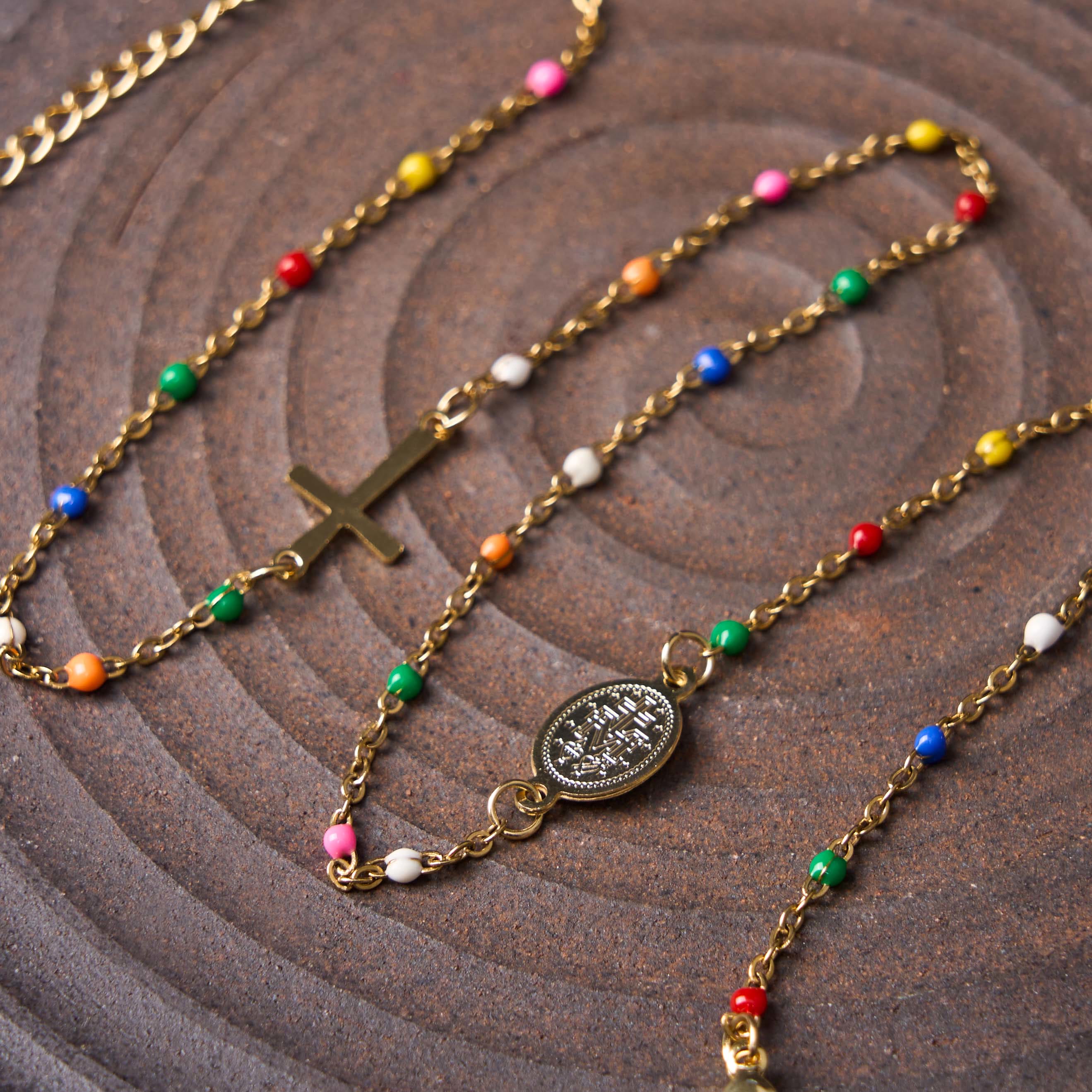 Collar de cadena de clavícula colorido de estilo fresco y elegante con cruz y 5 opciones de medallas