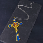 Collier Pendentif Crucifix Classique Rouge/Bleu Grande Taille (5 couleurs)