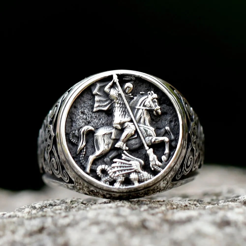 Anillo de aleación con diseño clásico retro de dragón de San Jorge
