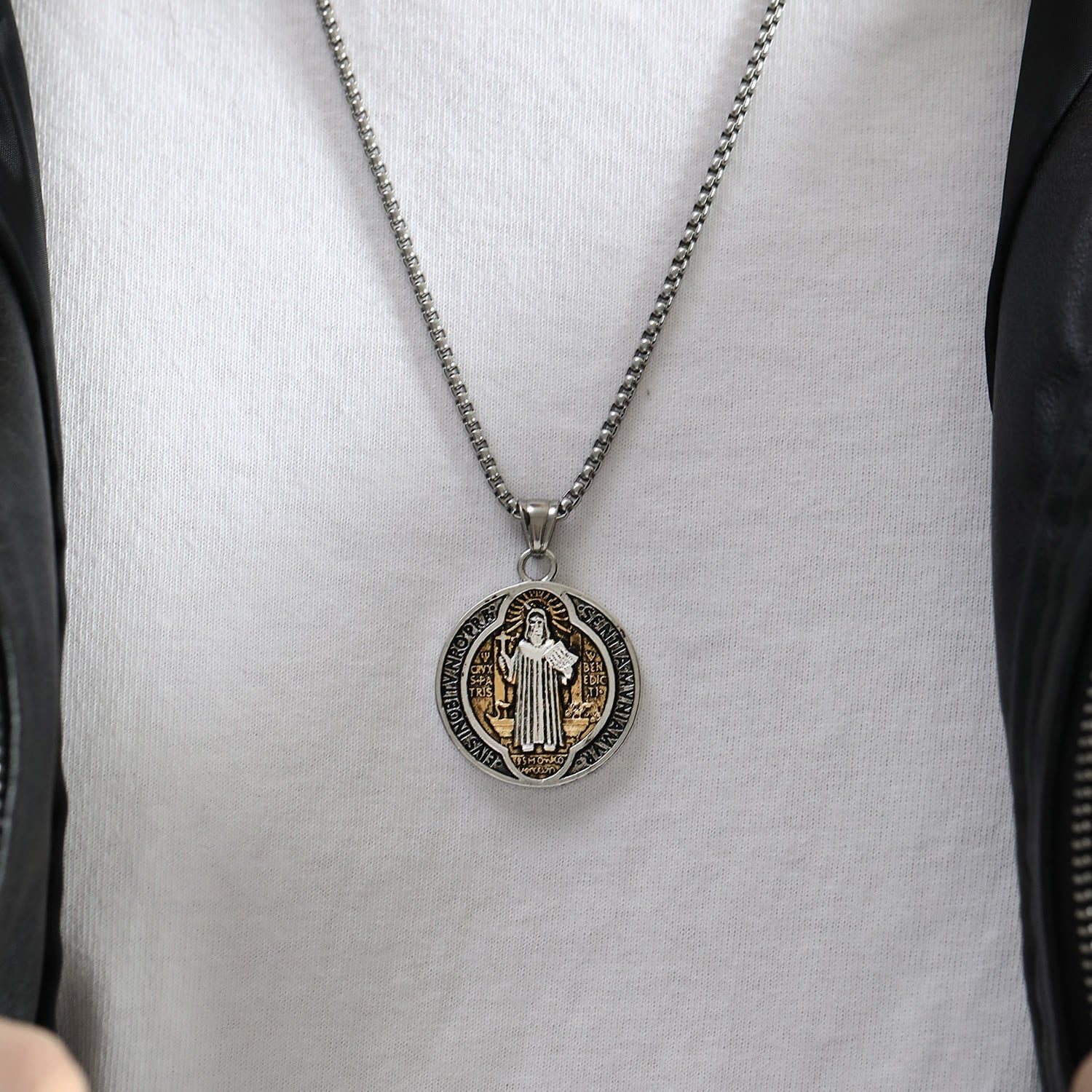 Collier Pendentif Protection Sacrée Style Rétro Classique Saint Benoît