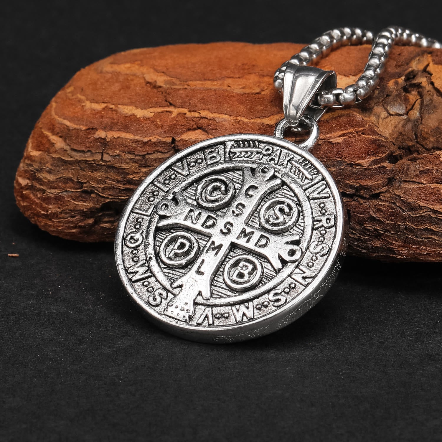 Collier Pendentif Protection Sacrée Style Rétro Classique Saint Benoît