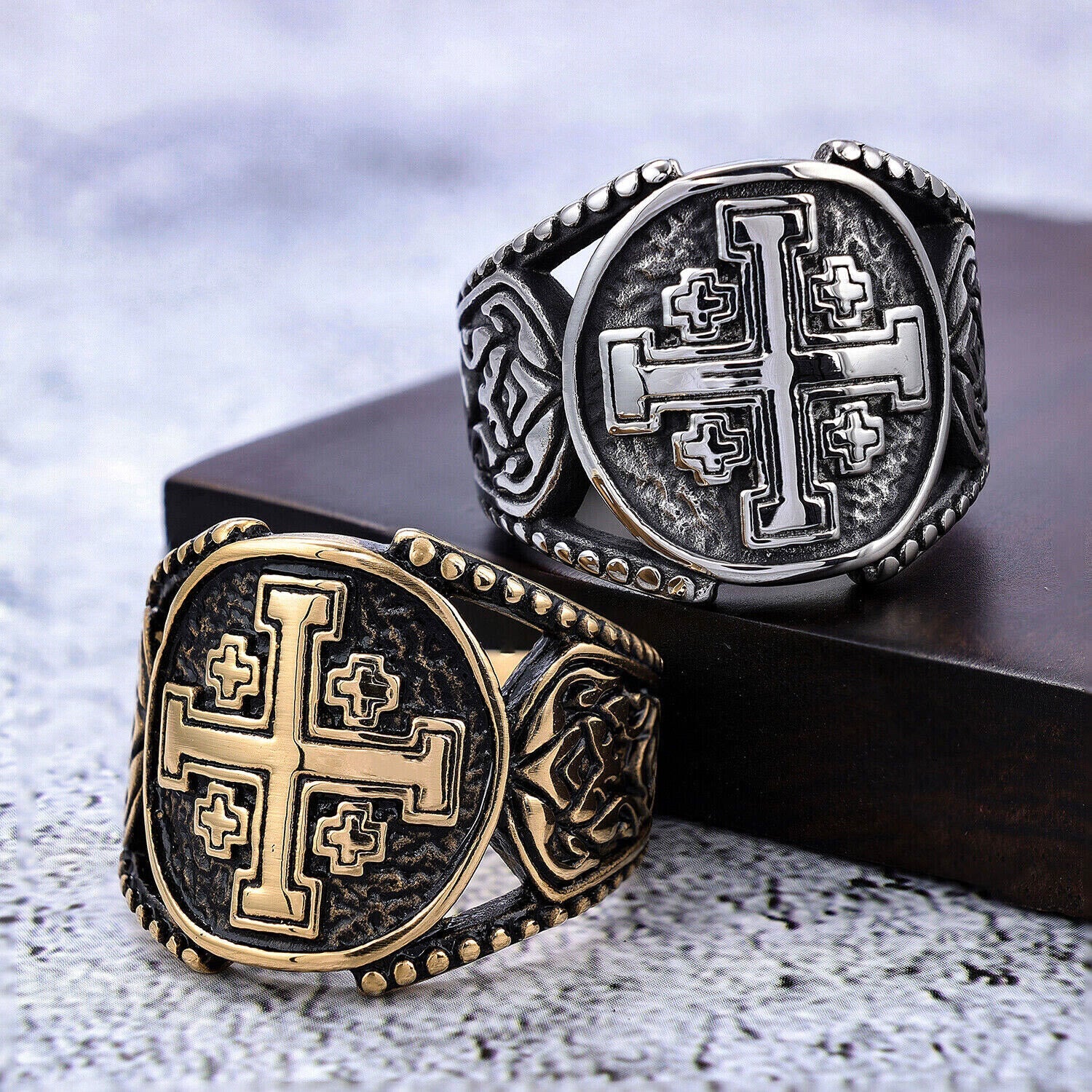 Bague en alliage avec symbole Croix de Jérusalem, style classique, fabrication ancienne