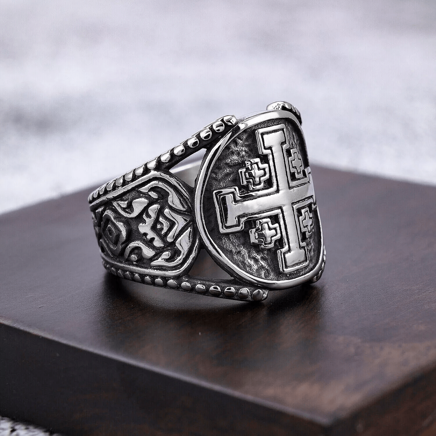 Bague en alliage avec symbole Croix de Jérusalem, style classique, fabrication ancienne