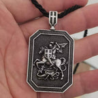 Collar con colgante de San Jorge y el Dragón estilo clásico, con oración de protección