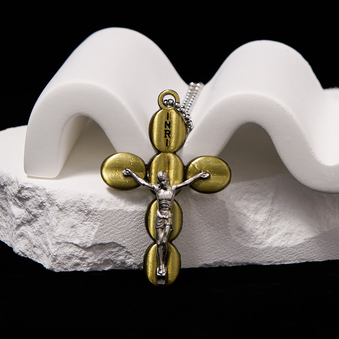 Collier pendentif amulette religieuse croix simple
