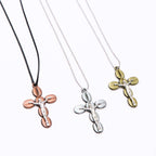 Collier pendentif amulette religieuse croix simple