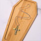 Collier pendentif amulette religieuse croix simple