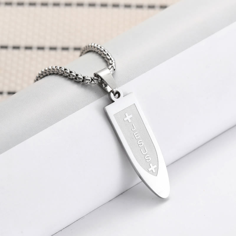Collier pendentif Croix de Jésus divine gravée de style moderne