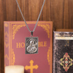 Collier Pendentif Médaille Saint Jésus et Marie Madone à l'Enfant Style Classique