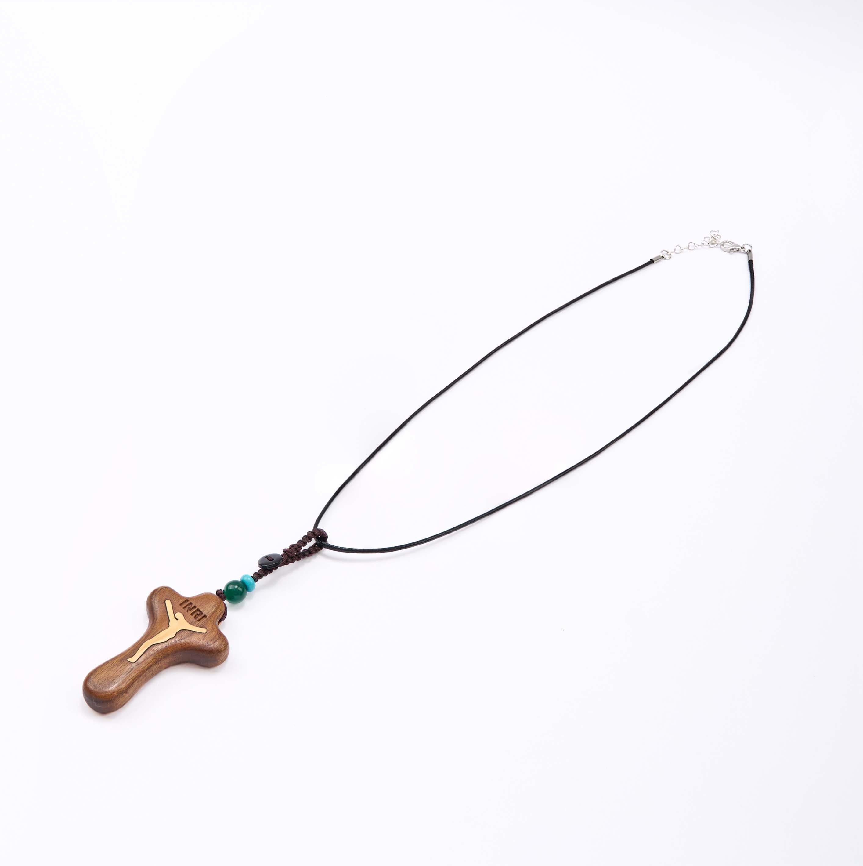 Llavero/Collar con colgante de amuleto de Cruz de Jesús minimalista de sándalo y boj