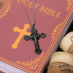 Collier avec Pendentif Crucifix en Alliage Artisanat Multicolore Style Classique