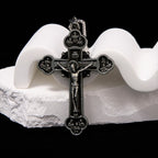 Collier avec Pendentif Crucifix en Alliage Artisanat Multicolore Style Classique