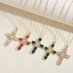 Collier pendentif zircon croix Notre-Dame de Guadalupe style moderne