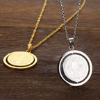 Collier avec pendentif double face rotatif Saint Benoît de style classique