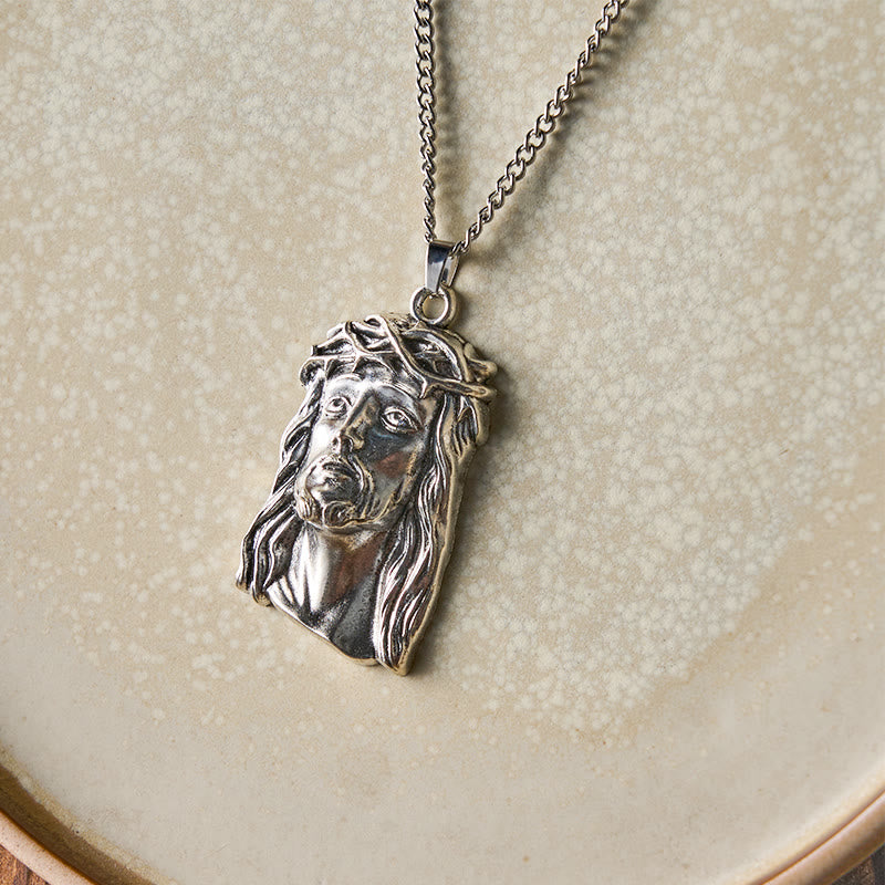 Collar con dije de Jesucristo de corona de espinas estilo realista, fe bendita