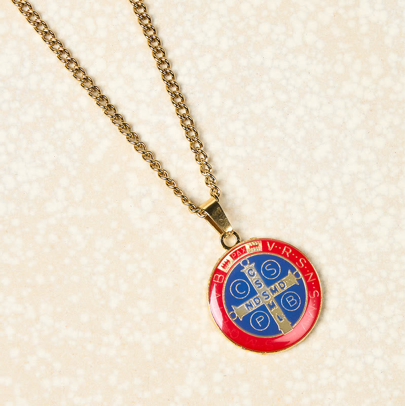 Collar con colgante de fe y protección con símbolo de San Benito estilo retro de 2 colores