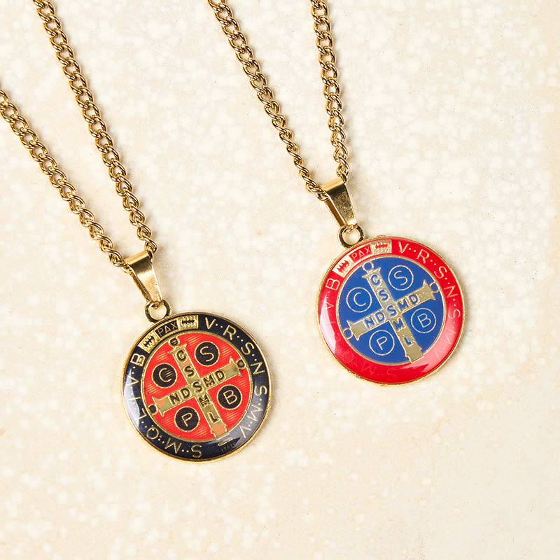 Collar con colgante de fe y protección con símbolo de San Benito estilo retro de 2 colores